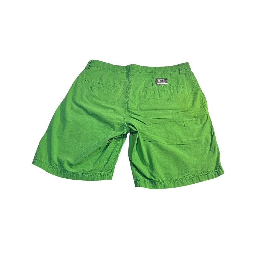 Columbia Bright Green Lightweight Shorts Men's Size 34 Fishing Golf Summer